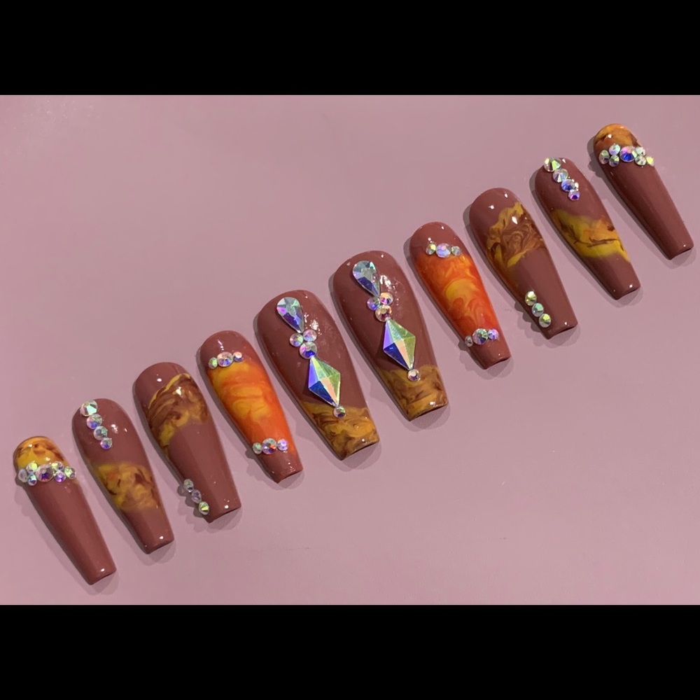 ✨press on nails ✨